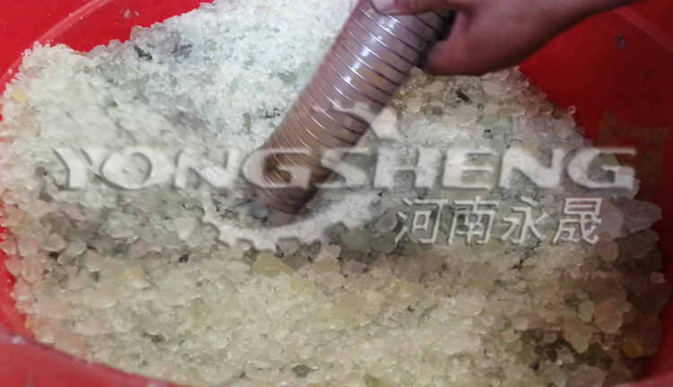 客户试机现场-碱块,片碱3米高真空上料机试机现场