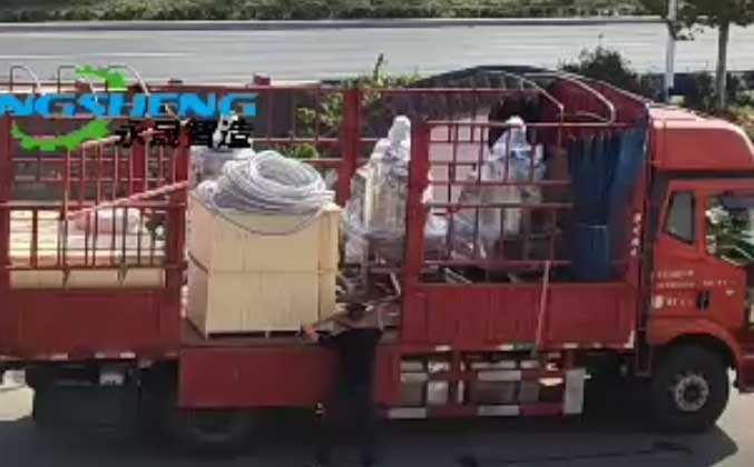 两台无尘投料站和真空上料机及配件宁夏方向发货